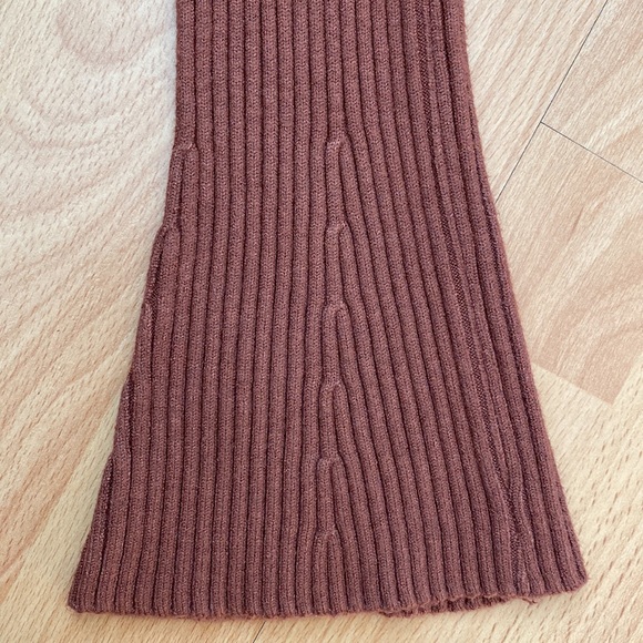 [S] Ribbed Turtleneck Sweater with Bell Sleeves | Chocolate Brown - Picture 4 of 4